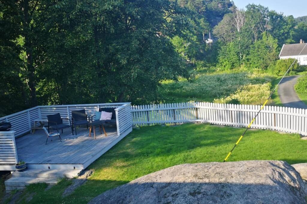 Cozy Cottage Close To Idyllic Archipelago With Additional Building If Booked For More Than 2 People Eydehavn Buitenkant foto